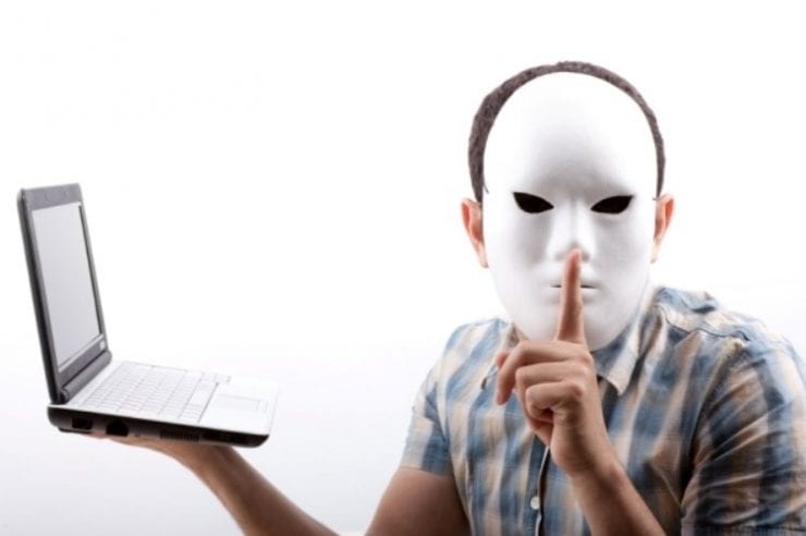Antes de firmar sua imagem nas redes sociais
